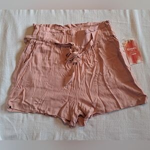 Cisono women's size Medium Mauve 2 front pockets, rayon shorts, NWT